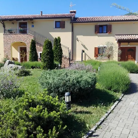Bed & Breakfast Stancija Kovacici 4*