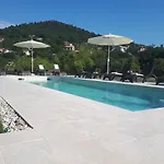 Alojamento de Acomodação e Pequeno-almoço Stancija Kovacici 4*